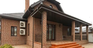 Строительство домов из кирпича с мансардой в Тобольске | от 3660 рублей